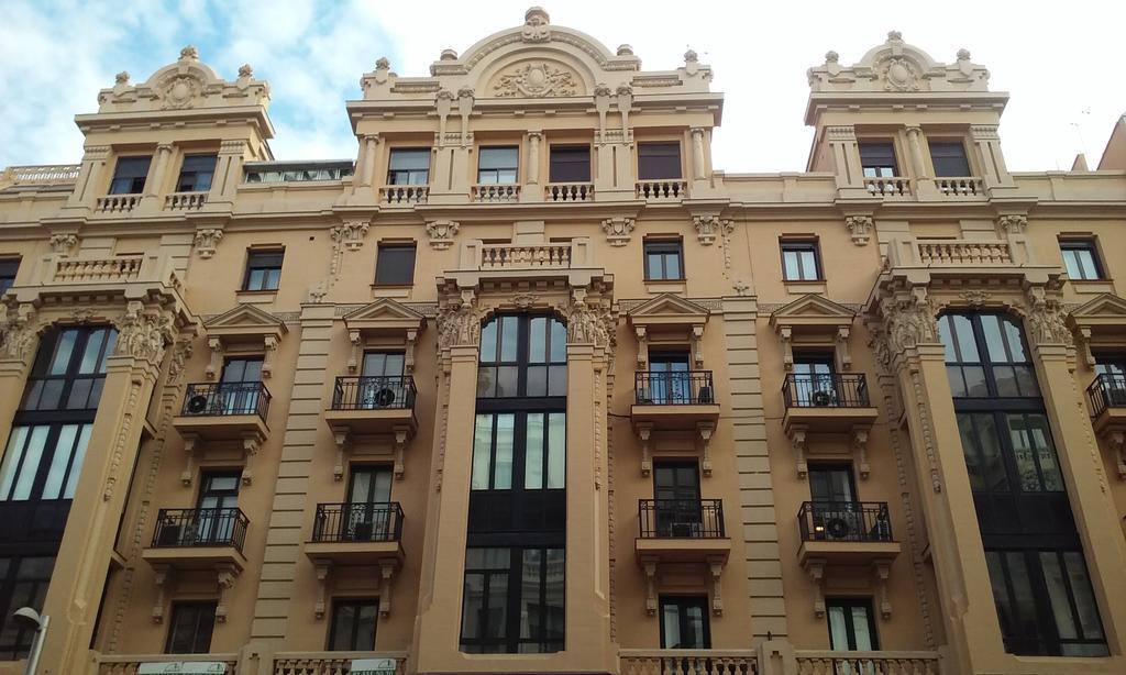 Hostal Montecarlo Madrid Esterno foto