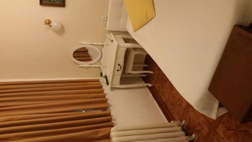 Hostal Montecarlo Madrid Esterno foto