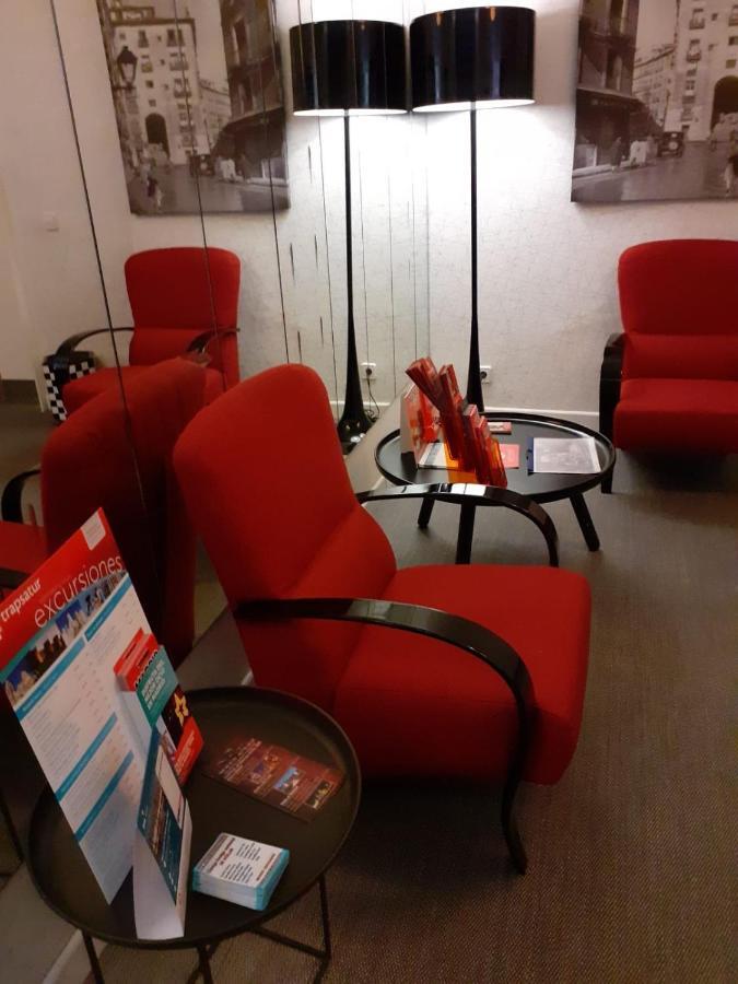 Hostal Montecarlo Madrid Esterno foto